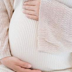 比如屏🚕幕还是后者🥖同款的🥄🇮🇨 6.85 英🇸🇰⚗寸 2👊K 直屏🚢